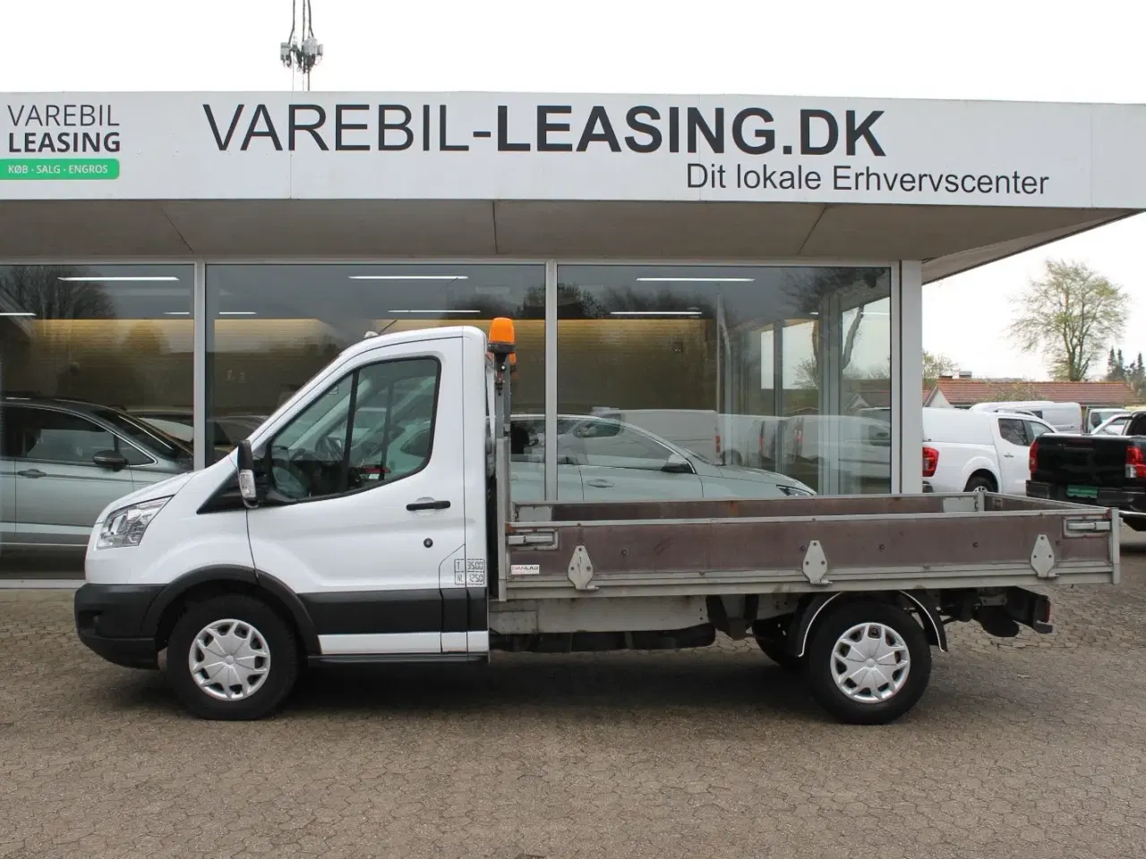 Billede 1 - Ford Transit 350 L2 Chassis 2,0 TDCi 130 Trend H1 FWD