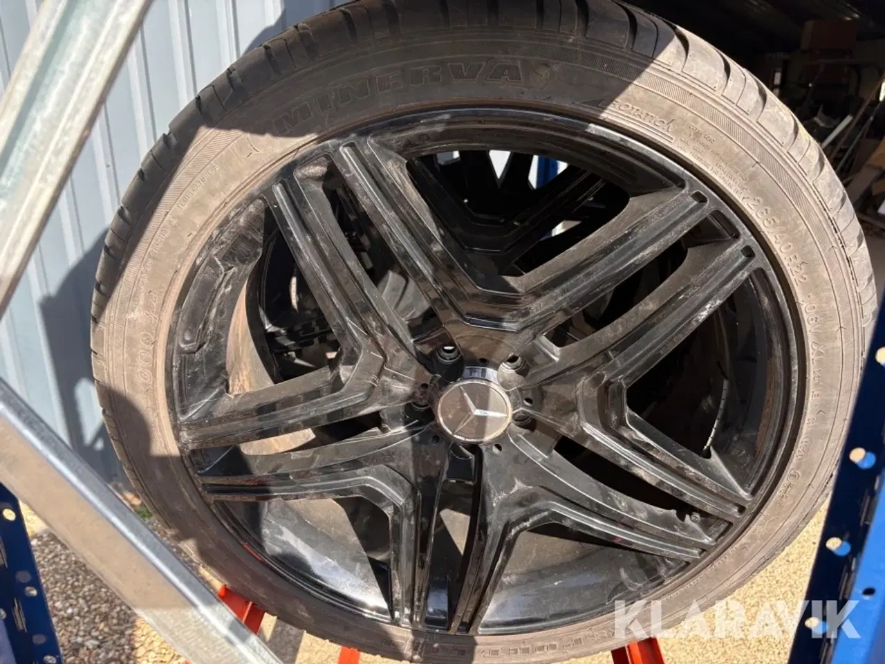 Billede 3 - Sommerdæk med fælge Minerva 22"