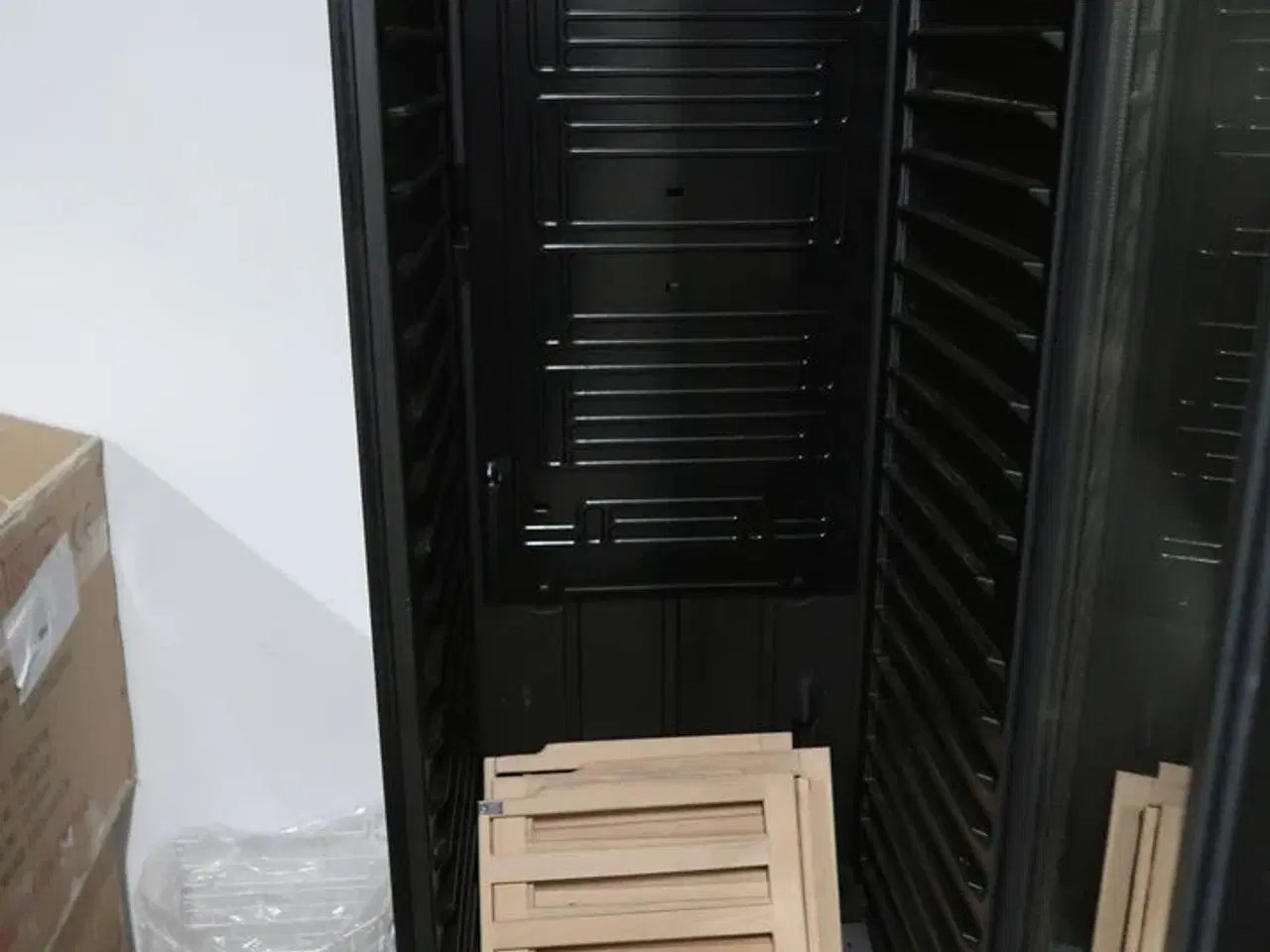 Billede 2 - Vinkøleskab, Gross VKG 571