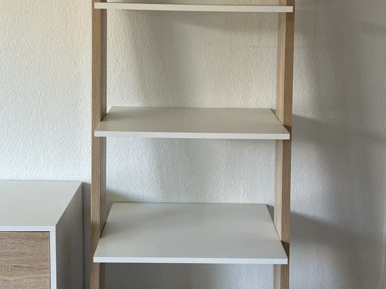 Billede 1 - Reol med skuffe