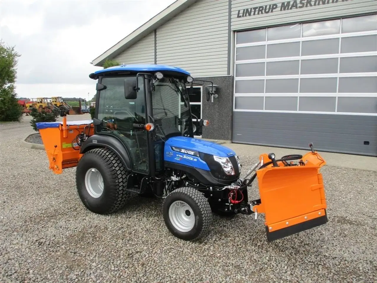 Billede 15 - Solis 26 HST Snow Edition med frontlift, front PTO, Vario SHL150 sneplov og SSP140 saltudlægger