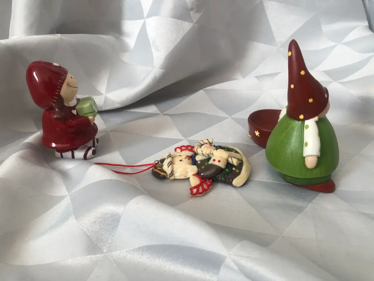 Billede 9 - 3 forskellige julefigurer