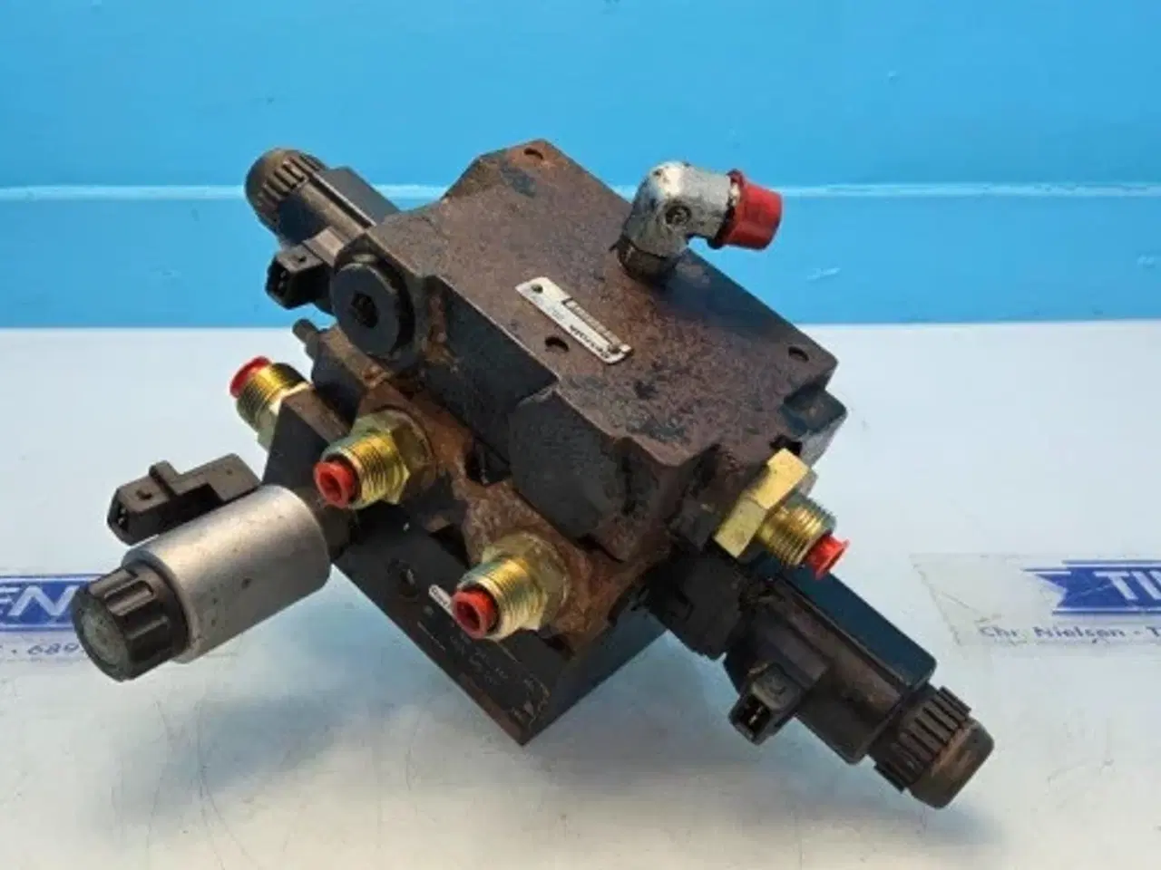 Billede 8 - New Holland CR9080 Hydraulikventil 87313989