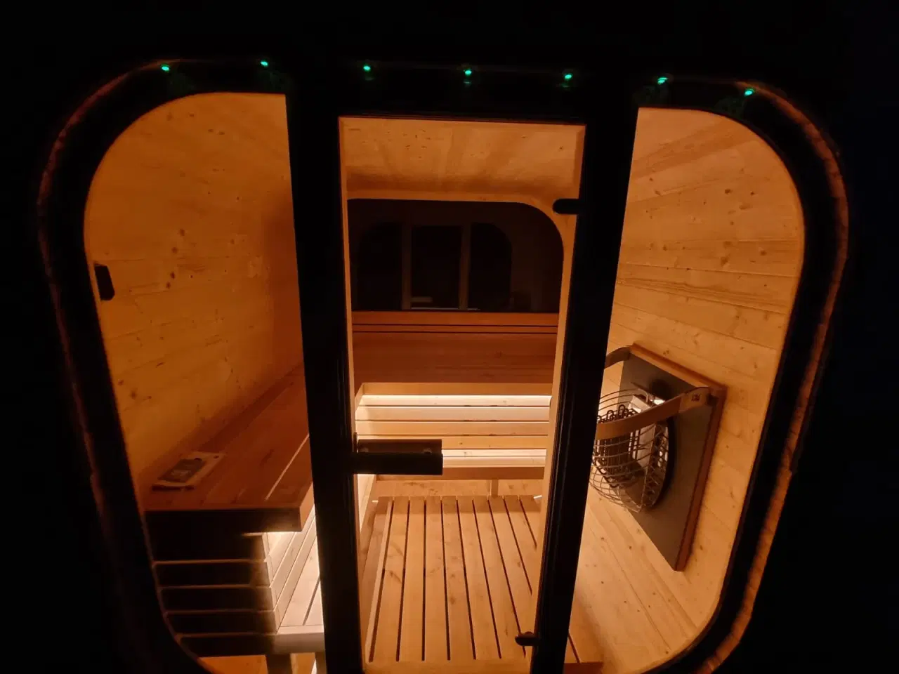 Billede 13 - Ny unik stil CUBE sauna med HUUM 9kw ovn og WIFI