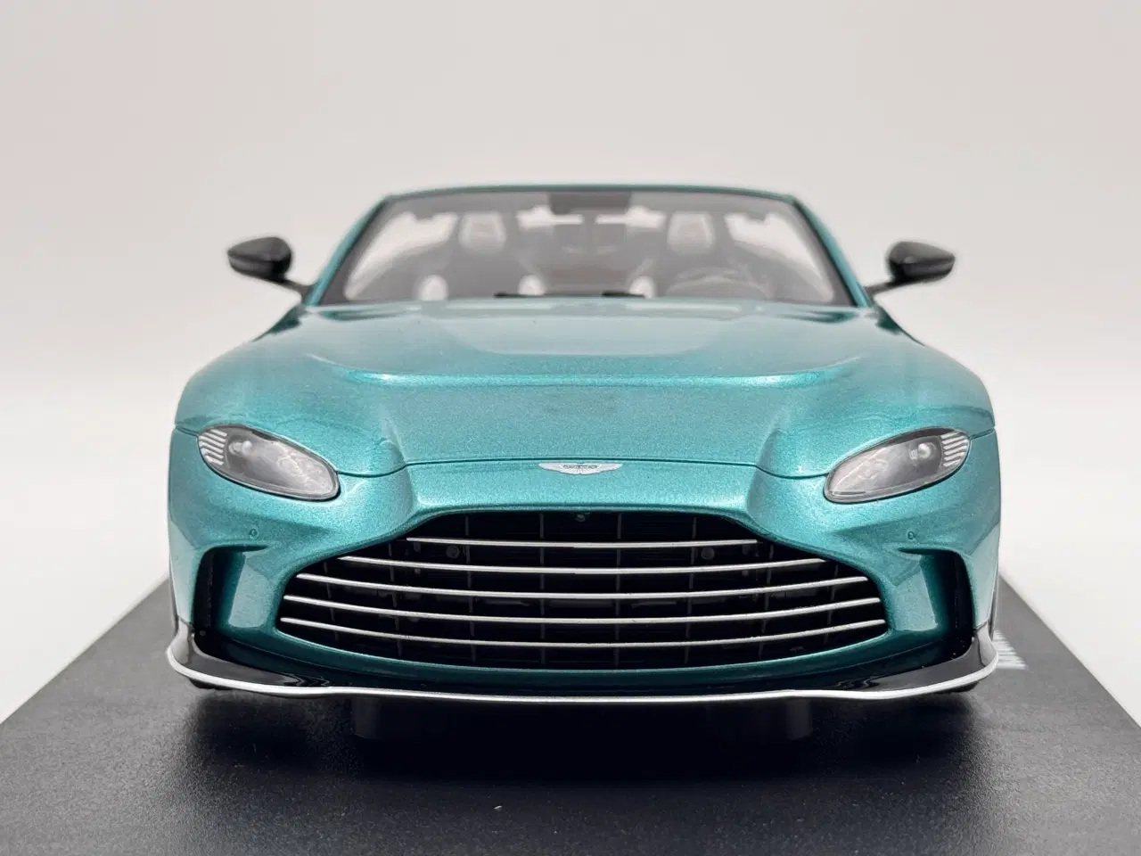 Billede 8 - 2022 Aston Martin V12 Vantage Roadster - 1:18