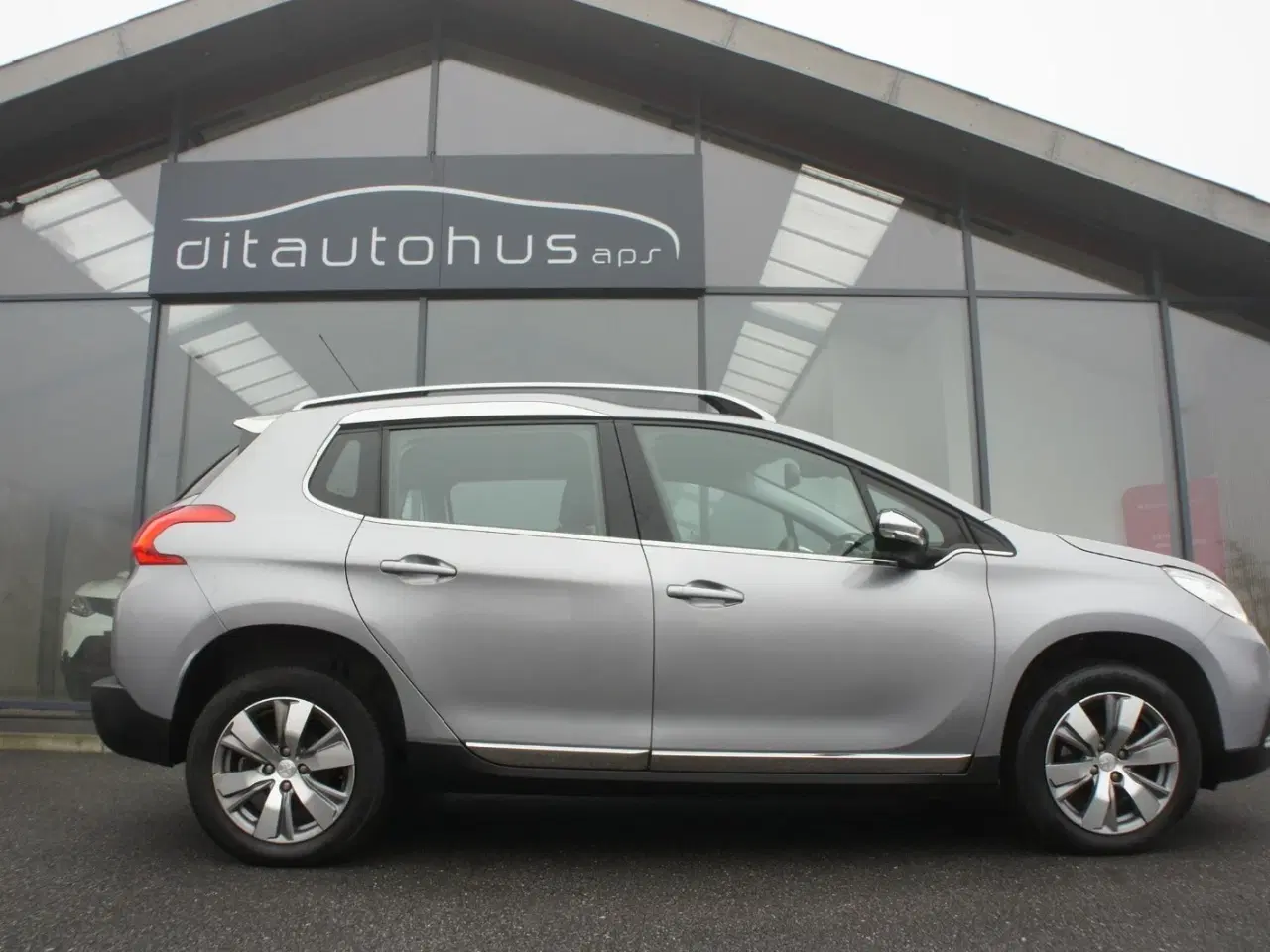 Billede 4 - Peugeot 2008 1,6 e-HDi 114 Allure