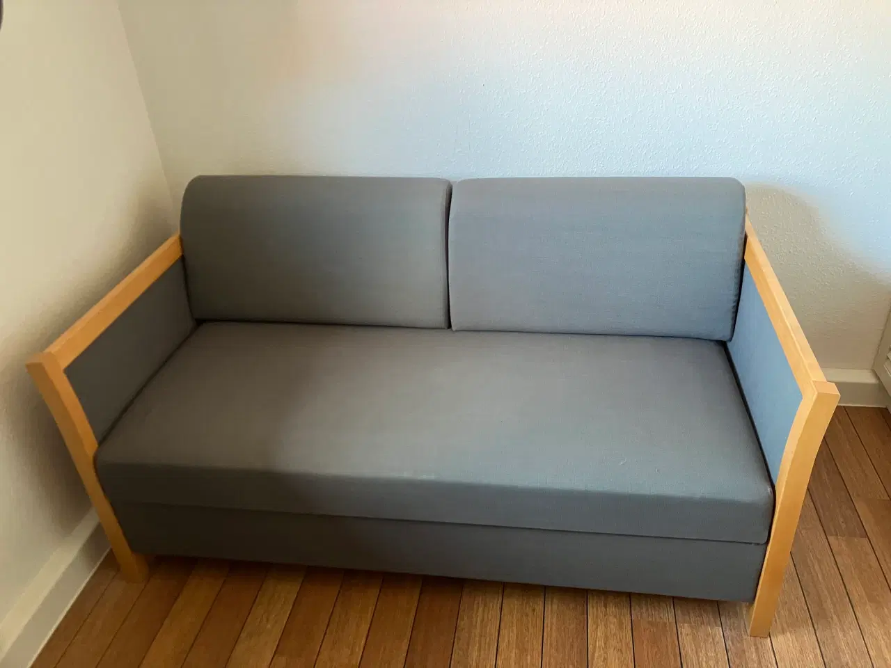 Billede 4 - Sovesofa bøg grå polstret