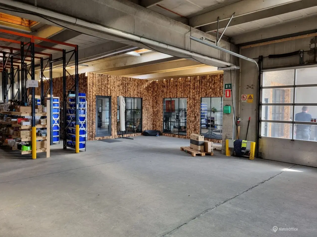 Billede 4 - Stor regulær lagerhal med kontor til lav pris