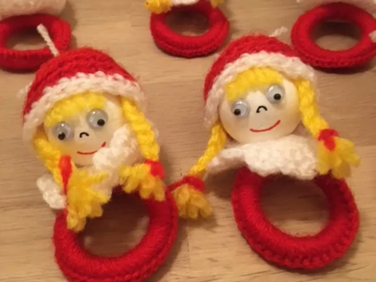 Billede 2 - SERVIET RINGE nissehoveder hæklede, 