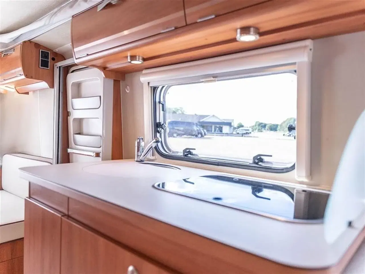 Billede 6 - 2019 - Hymer Eriba Touring Troll 535 GT   Yderst velholdt vogn med hævetag og meget udstyr