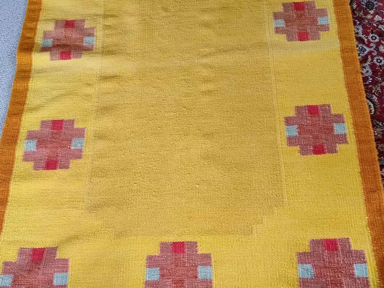 Billede 1 - Ægte Kelim tæppe i fede farver 140 x 200