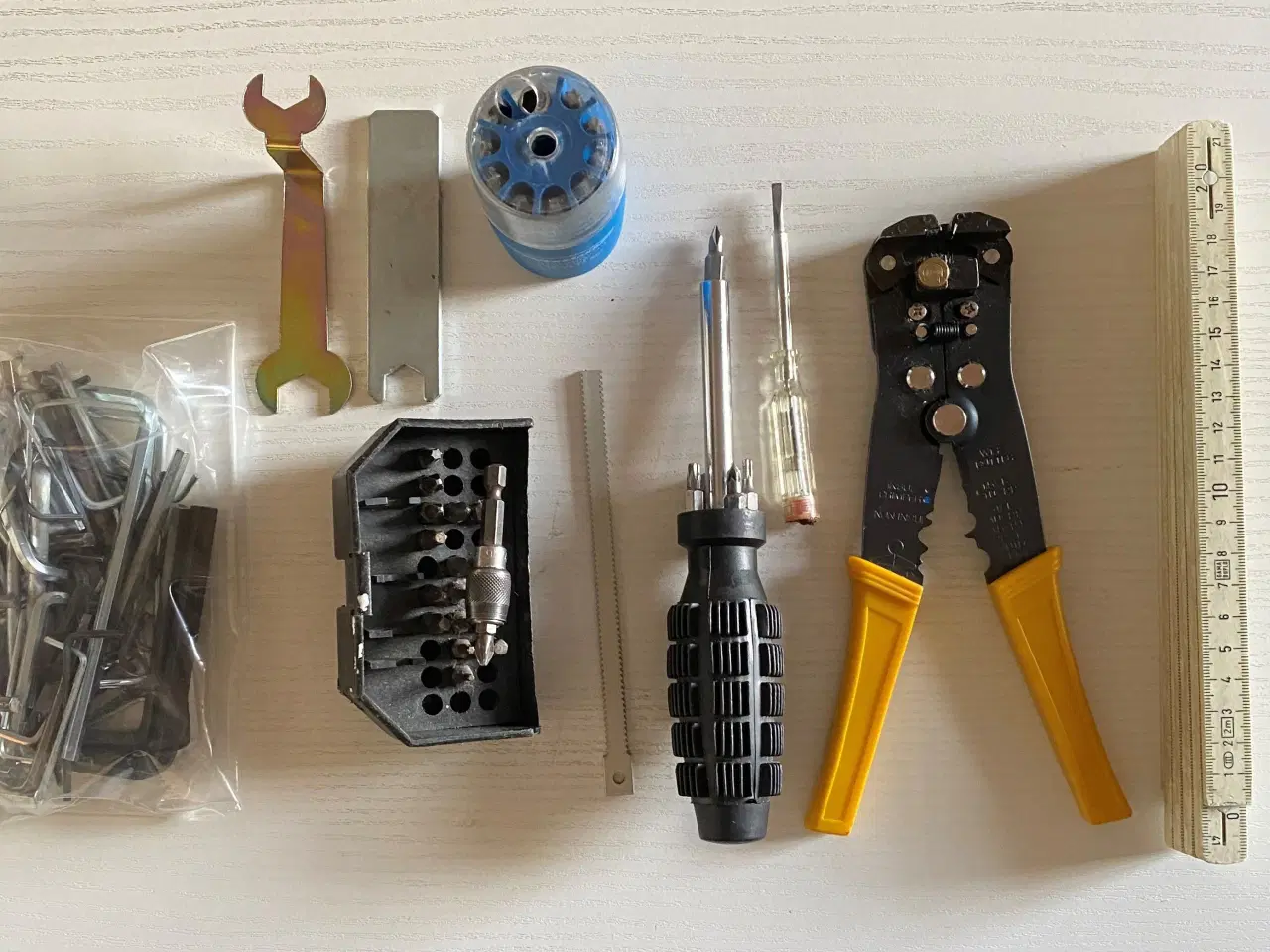 Billede 2 - Bits skruetrækker og umbraco-nøgler