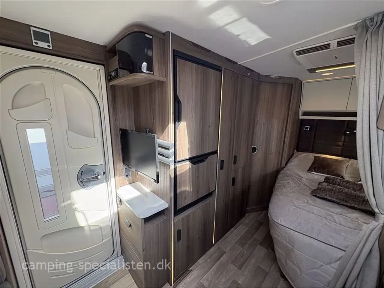 Billede 7 - 2025 - Kabe Briljant 470 XL KS   Kabe Briljant 470 KS 2025 - Se den nu hos Camping-Specialisten.dk