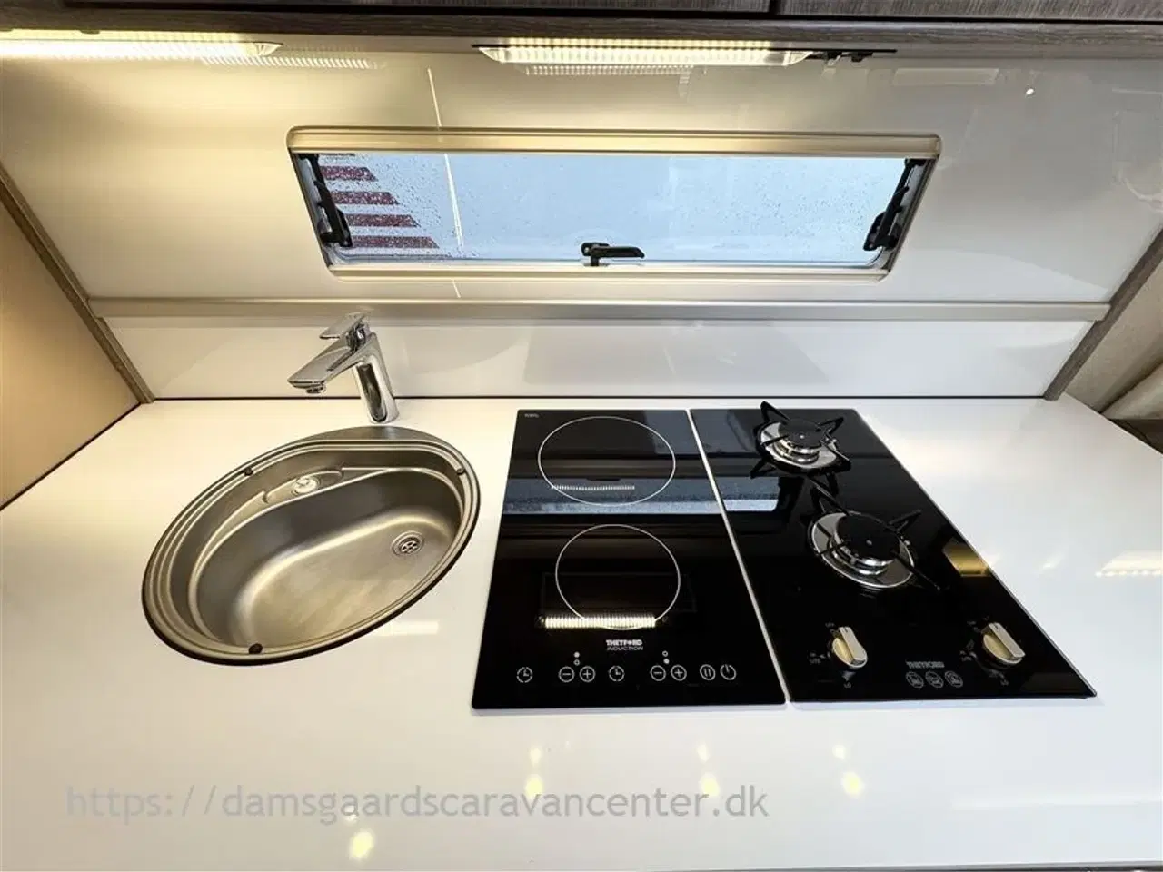 Billede 12 - 2016 - Kabe Imperial 560 XL KS Franskseng-Alde-Gulvvarme-Aircon-Mover-Telt