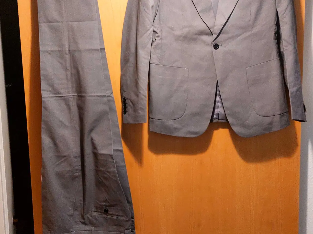 Billede 1 - Nyt JAKKESÆT