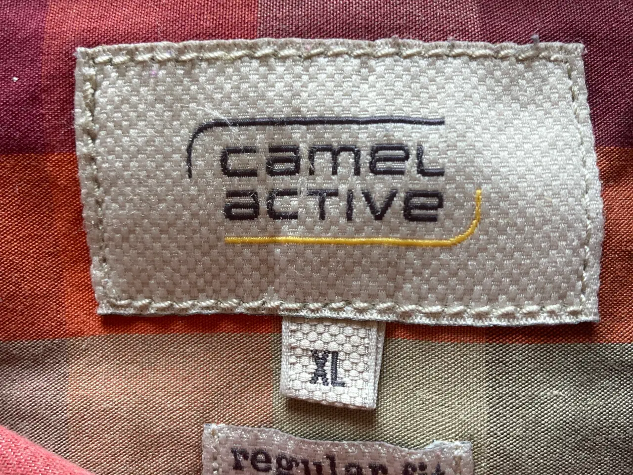 Billede 4 - Langærmet herreskjorte str XL fra Camel