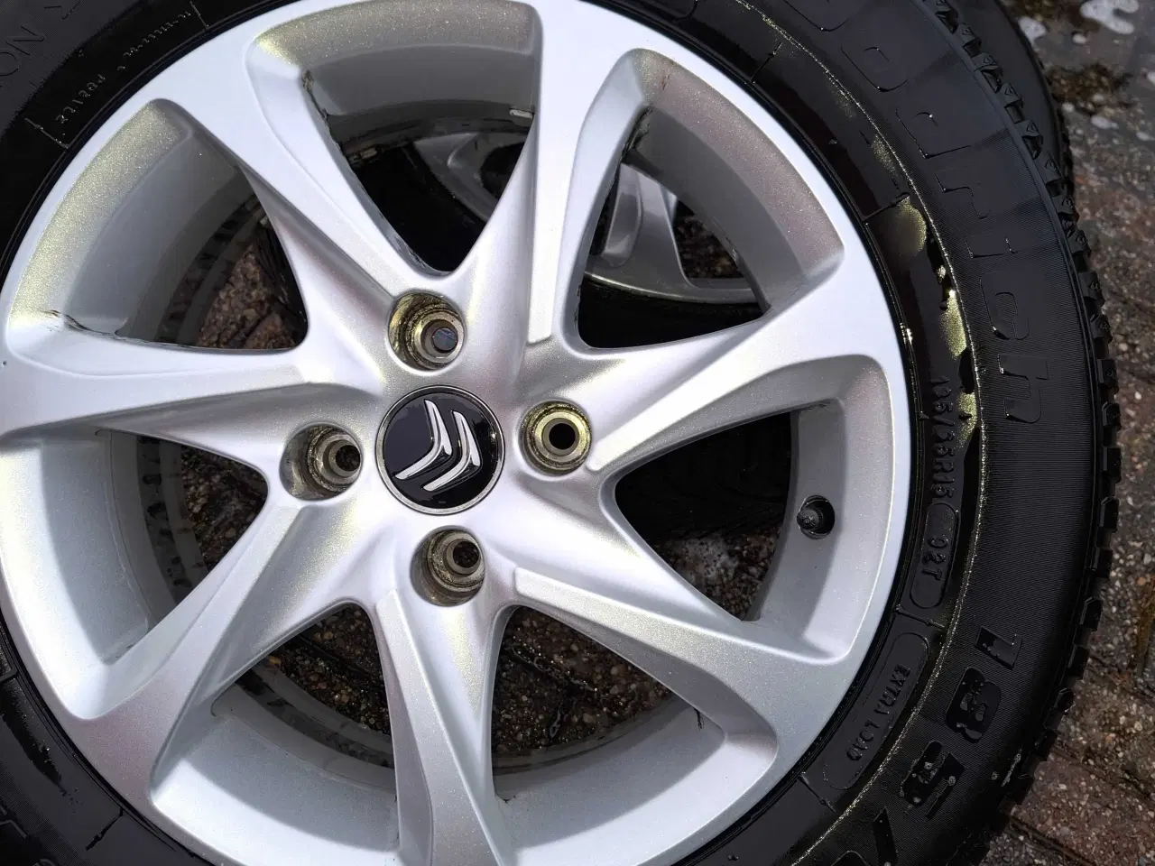 Billede 2 - Alufælge 185/65 R15 med dæk 