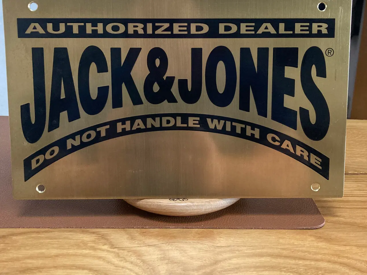 Billede 1 - Jack&Jones forhandlerskilt