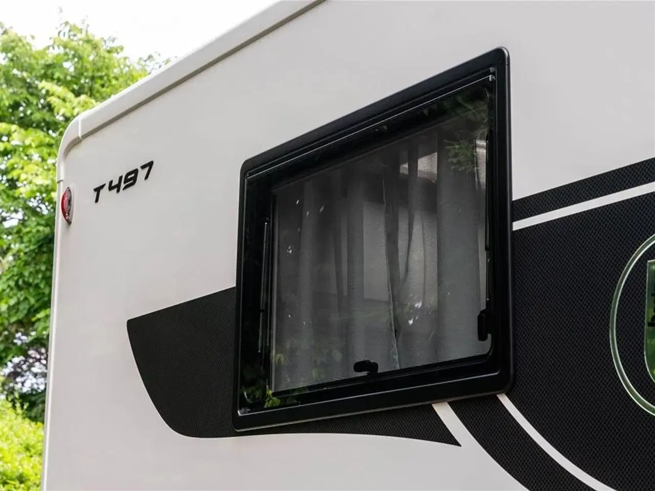 Billede 5 - 2026 - Benimar Tessoro 497   Luksus Vintervogn med Queens seng