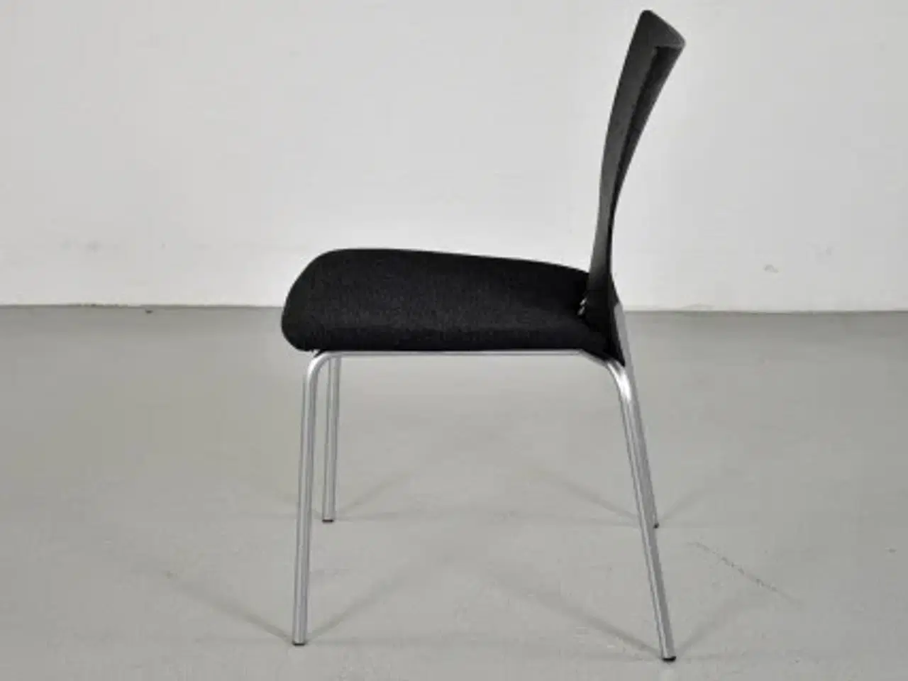 Billede 2 - Randers radius konferencestol med sort ryg og nyt sort polster