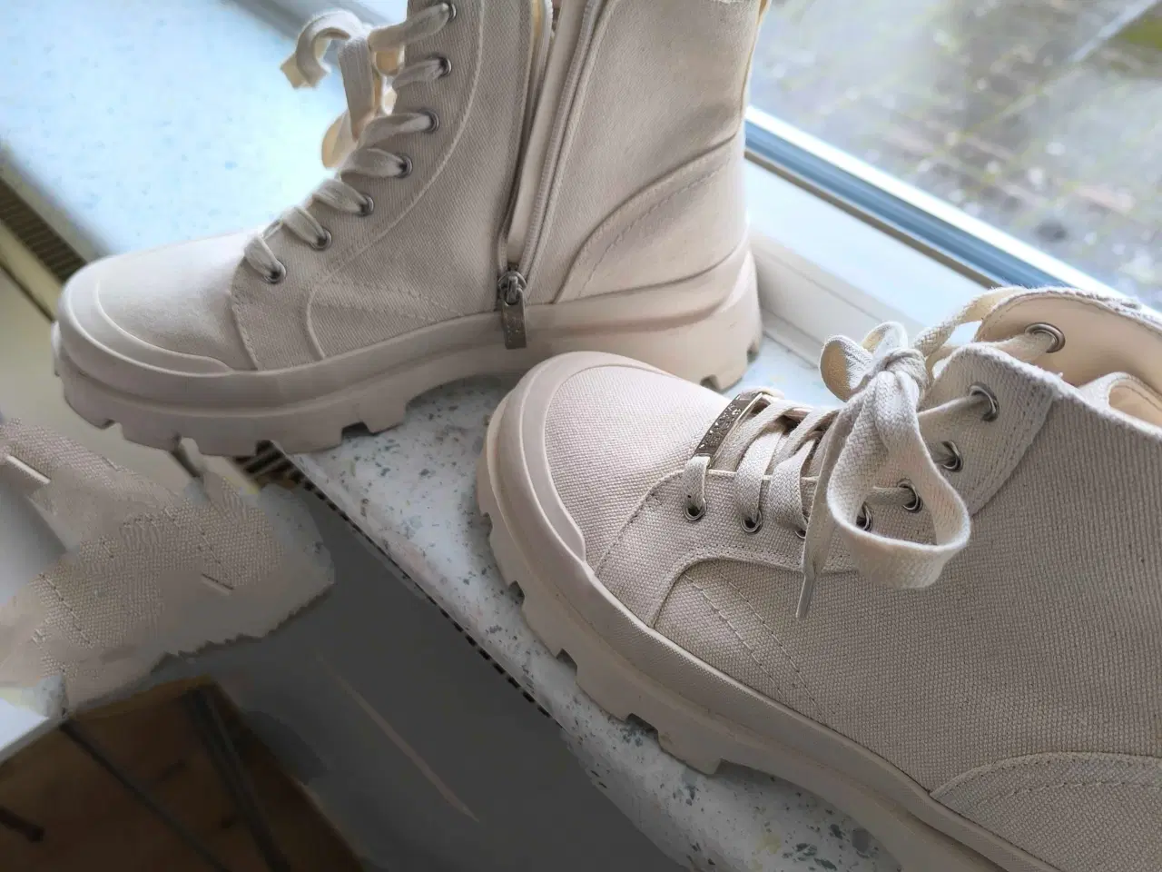 Billede 3 - Meget pænt og moderne canvas sko