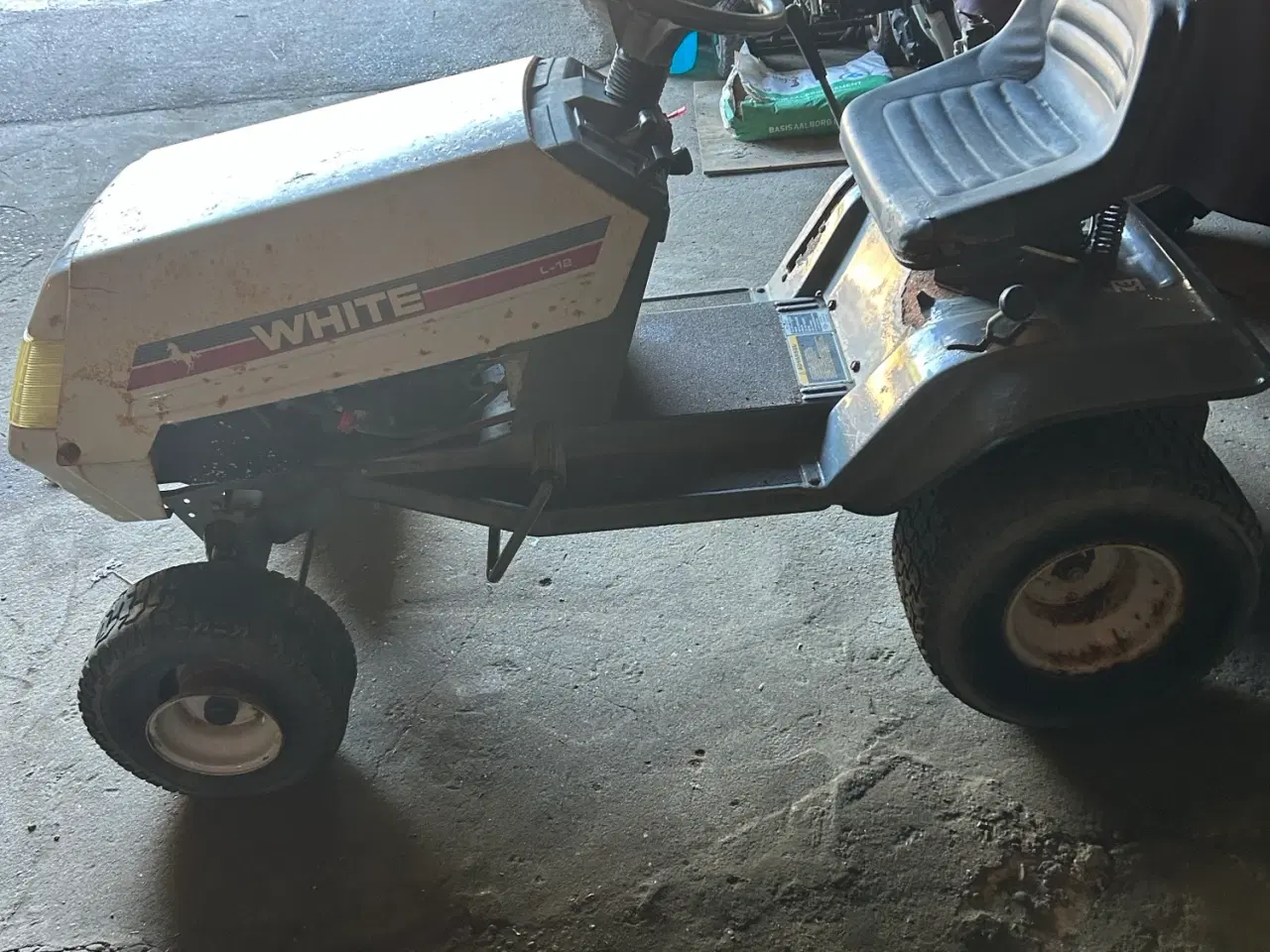 Billede 3 - White havetraktor 12 HK 