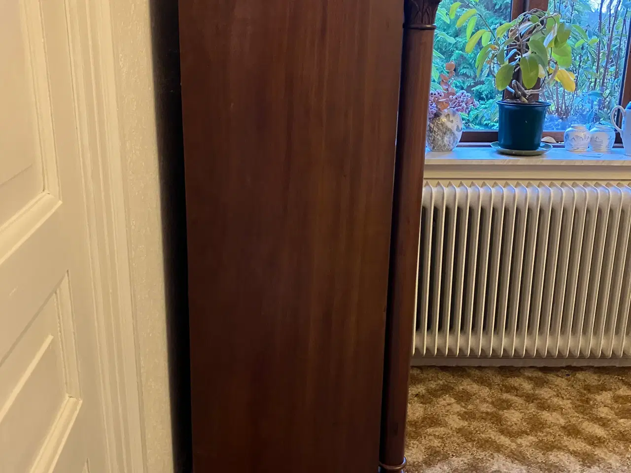 Billede 3 - Mahogniskab med dobbeltlåge og skuffe