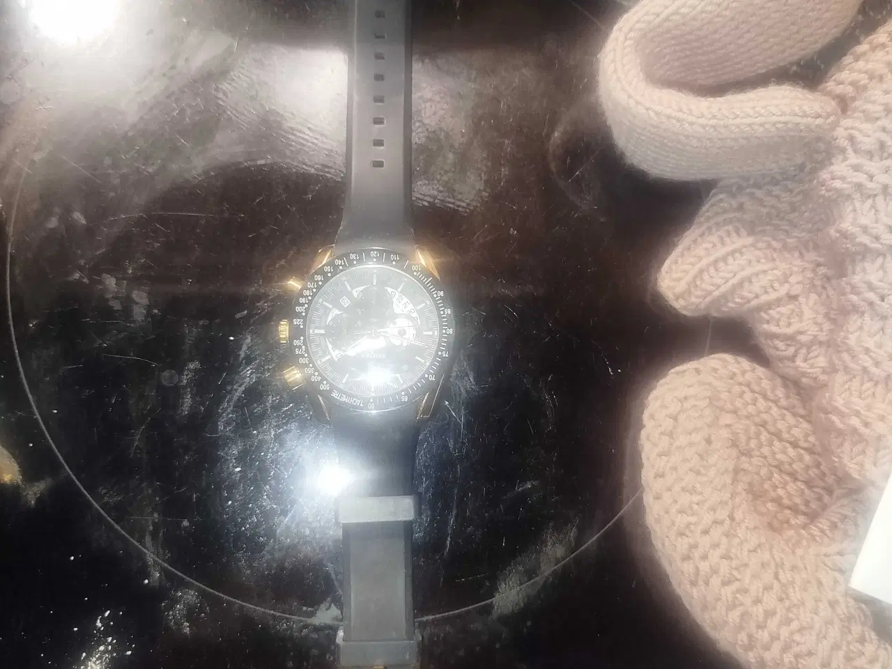 Billede 2 - Stort Herre ur i guld og sort farve