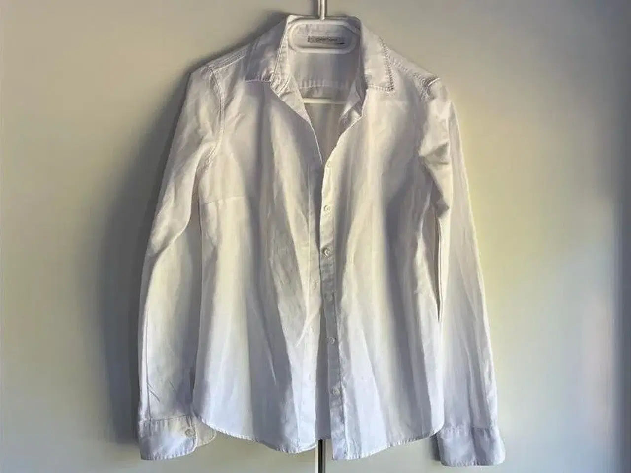 Billede 2 - Hvid skjorte