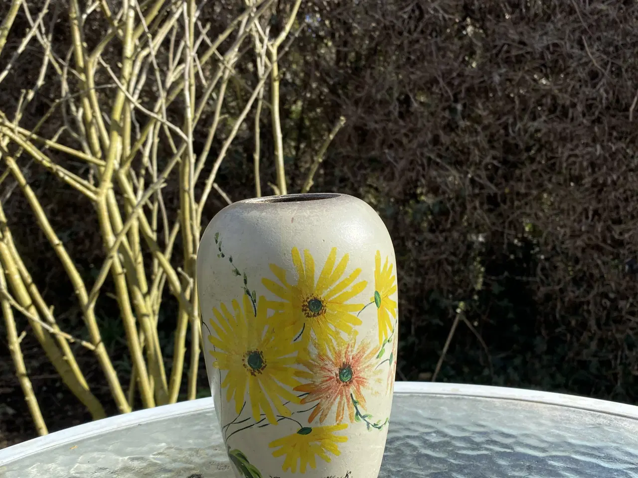 Billede 2 - Vase med gule blomster