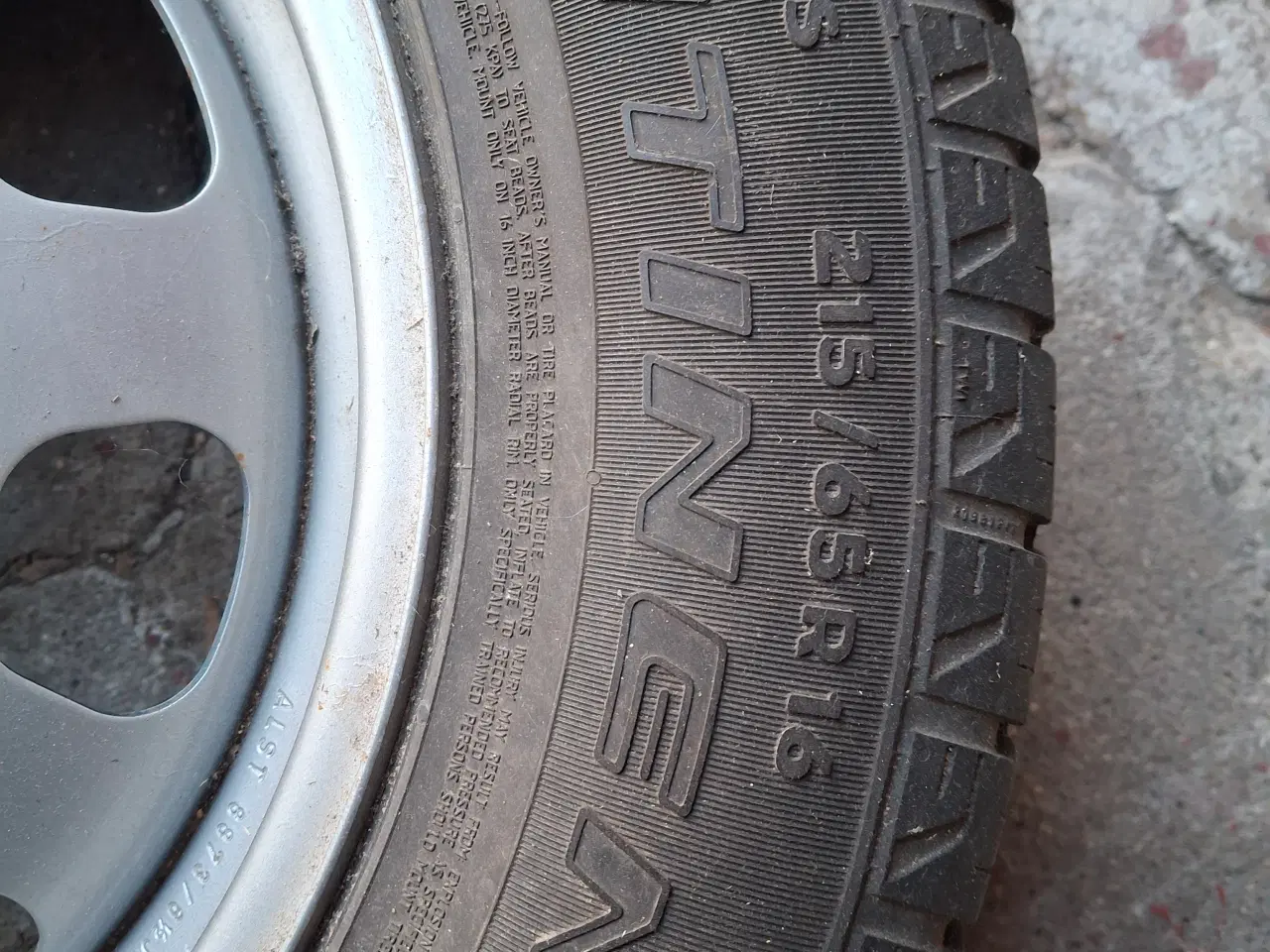 Billede 3 - 1 stk dæk med fælg