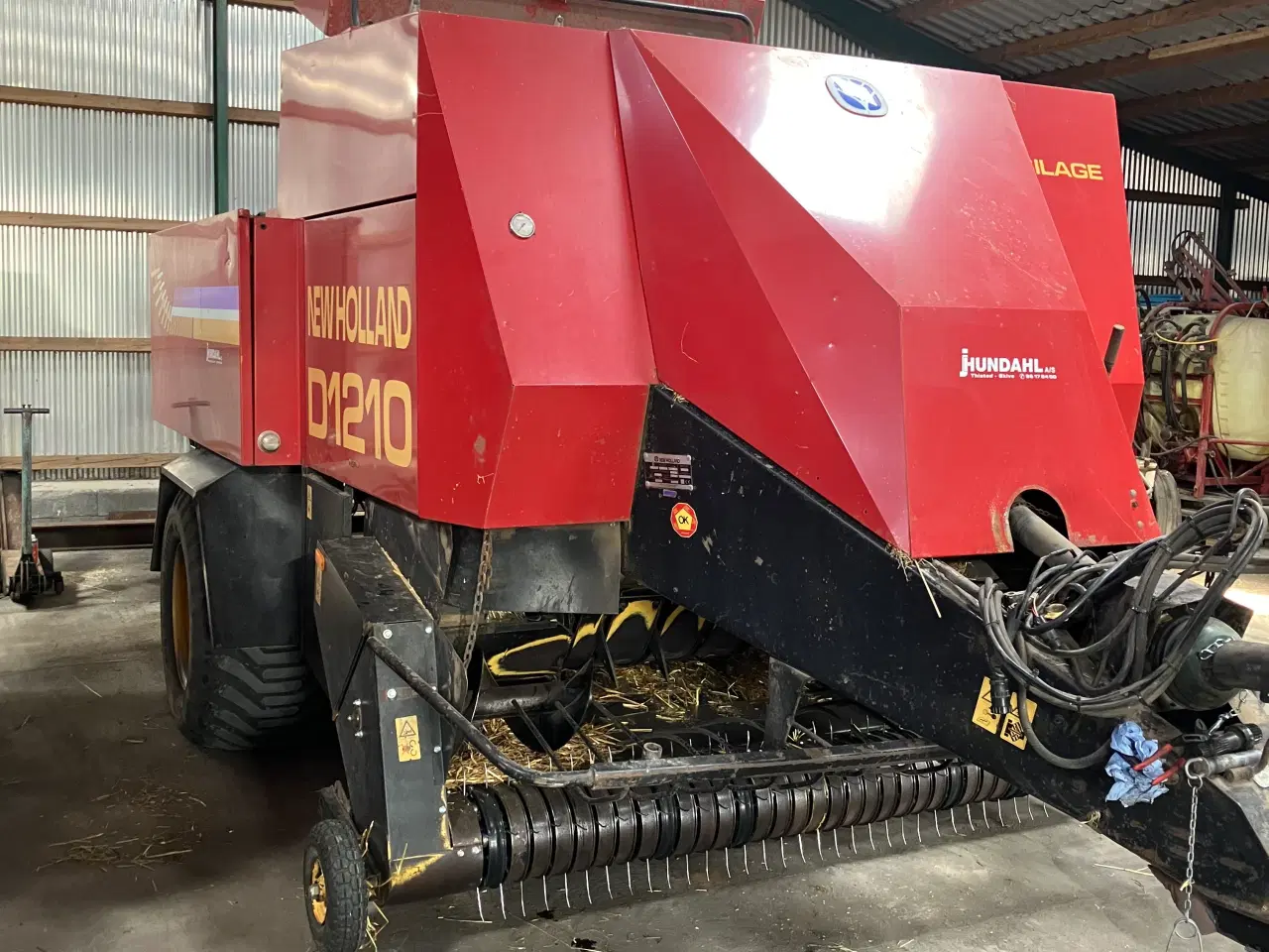 Billede 2 - New Holland 1210 midibig presser