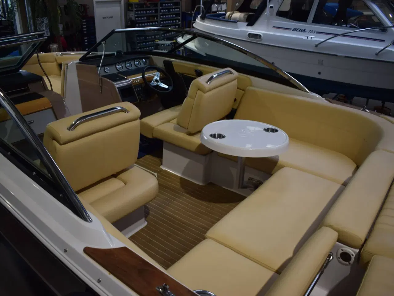 Billede 3 - Four Winns 222 SL - Volvo Penta 5.7L 320 HK/Udstyr