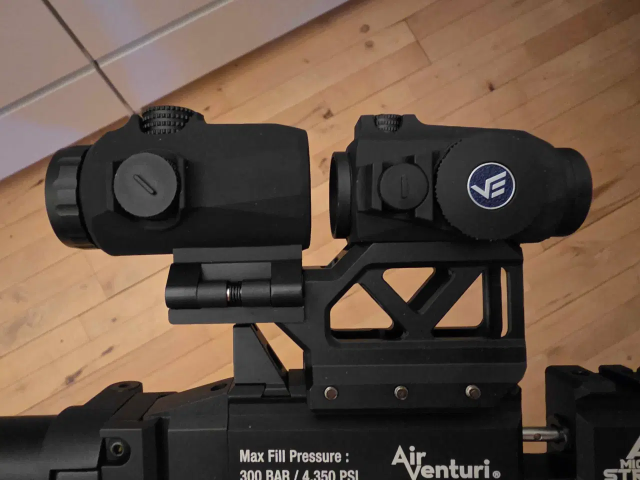 Billede 1 - Rødpunktssigte med magnifier