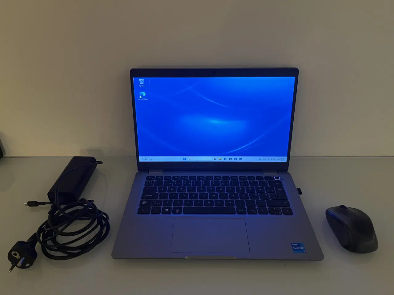 Billede 1 - Dell Latitude 5320 13.3" Windows 11 Pro