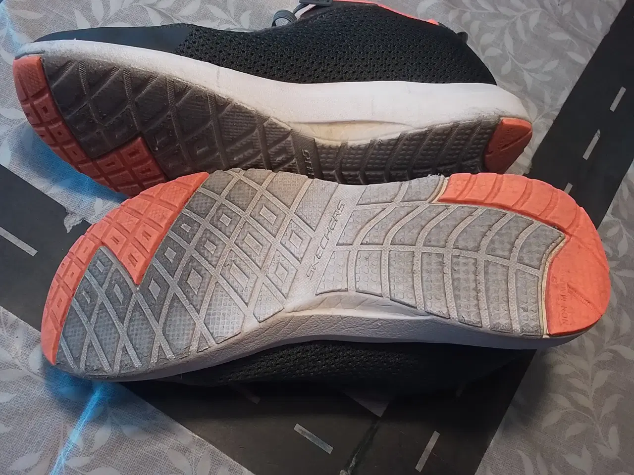 Billede 3 - Sportssko str. 37 Skechers