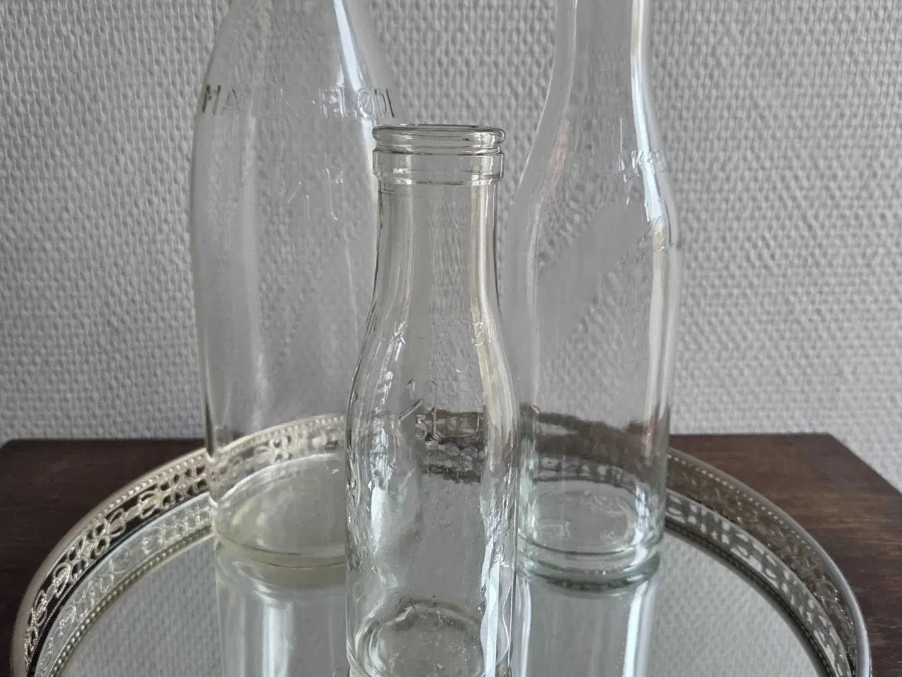 Billede 1 - 3 Holmegaard mælkeflasker._Vaser 1940.