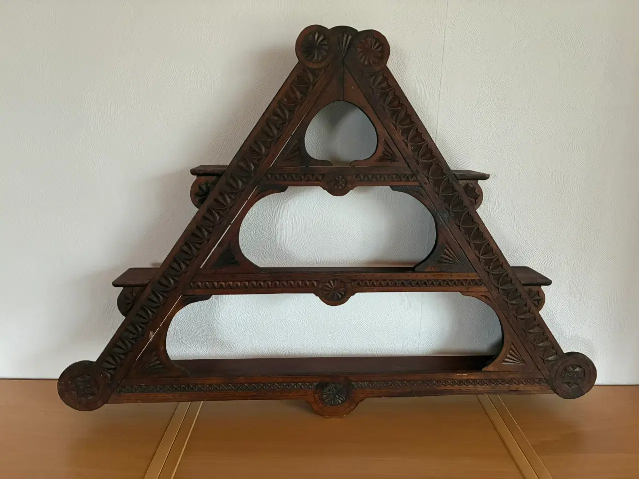 Billede 1 - Amagerhylde med diverse tilbehør