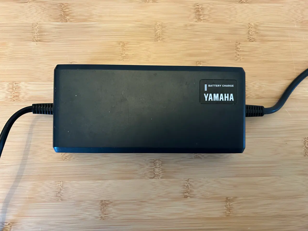 Billede 5 - Yamaha batterioplader til Batavus elcykel