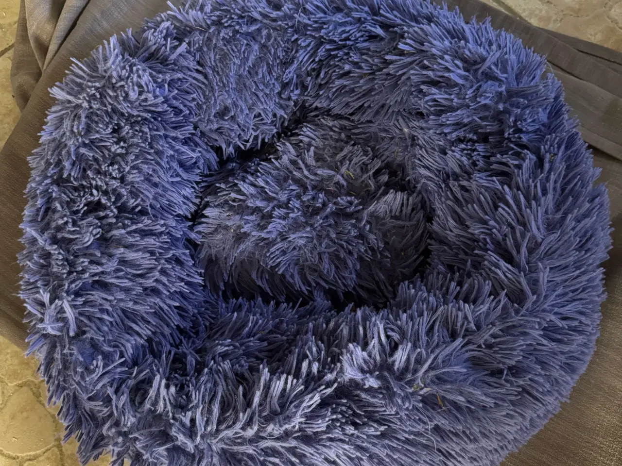 Billede 1 - Donut hundekurv ø 50 i lilla