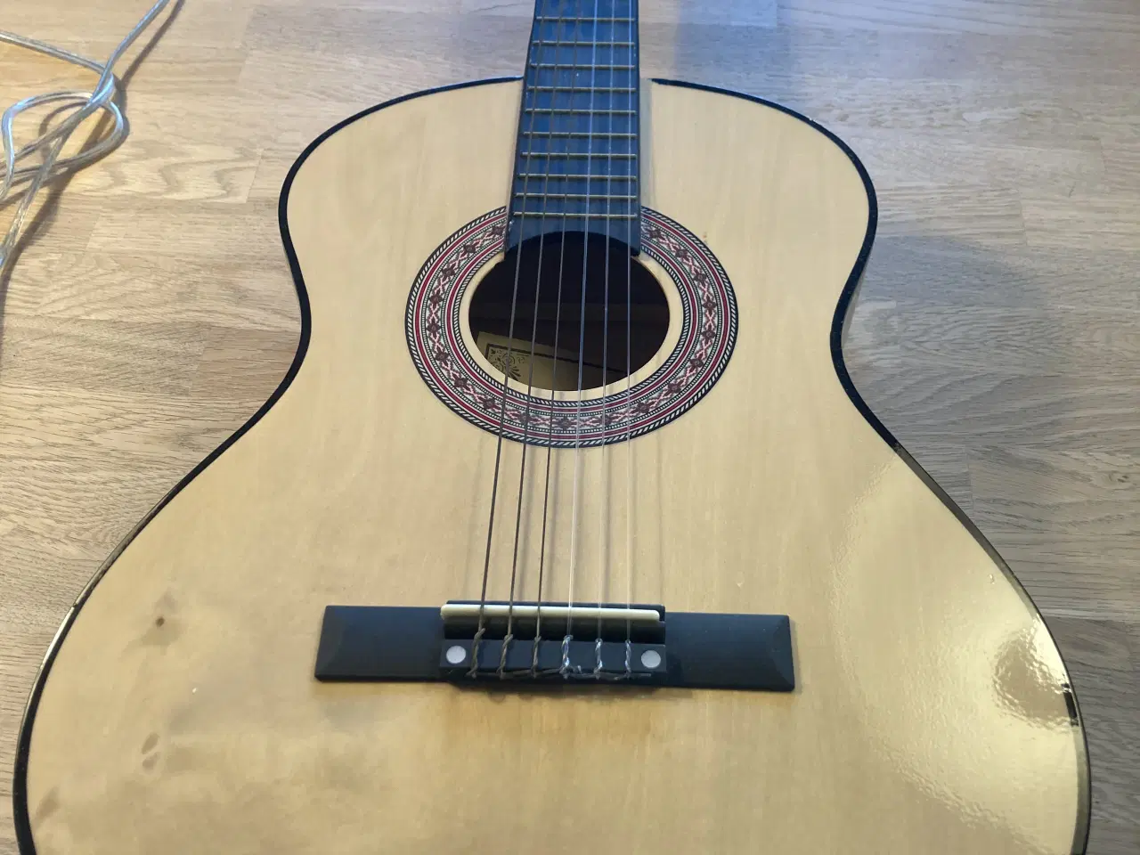 Billede 1 - Alida børneguitar