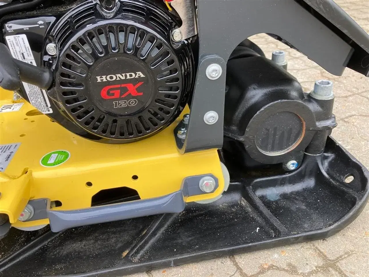 Billede 6 - Bomag BP 12/40 Kan udstyres med vandtank og spredebom