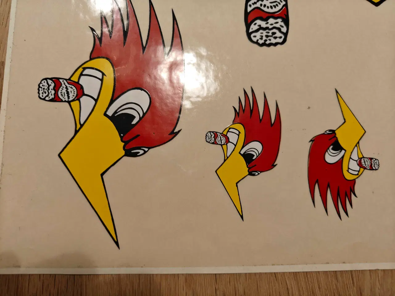 Billede 2 - Stort klistermærke