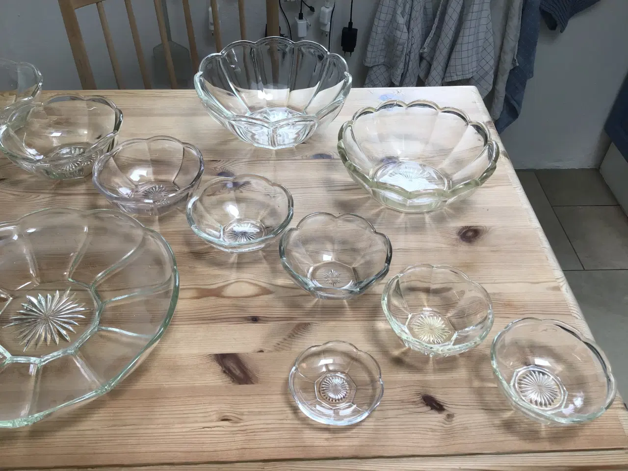 Billede 3 - Glasskåle med stjerne i midten 