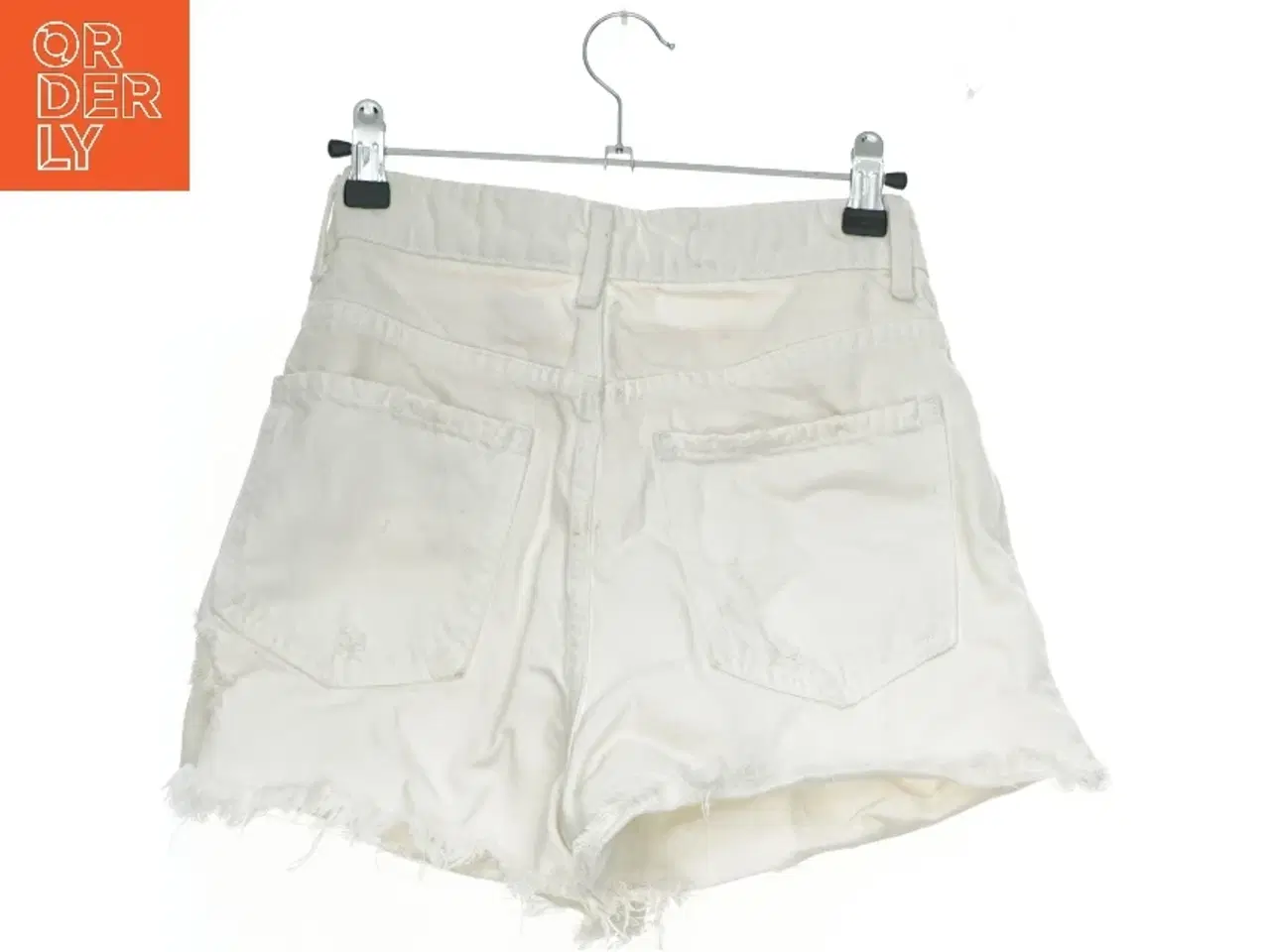 Billede 2 - Hvide denim shorts med flossede kanter fra Zara (str. S)