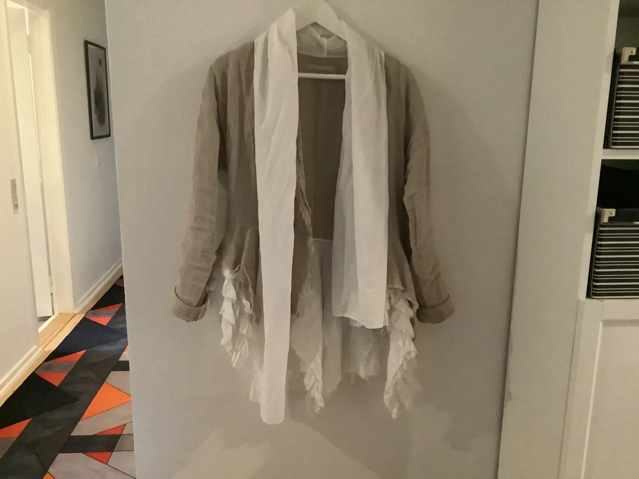 Billede 3 - Nederdel og jakke fra Ivan Grundahl + top