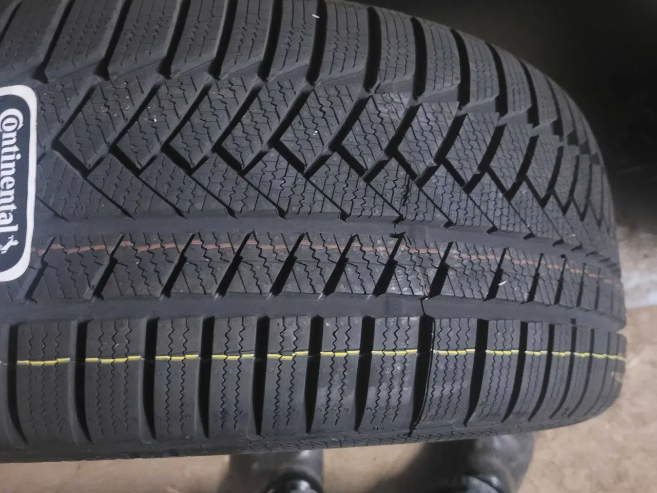 Billede 3 - 245 / 45 R 18