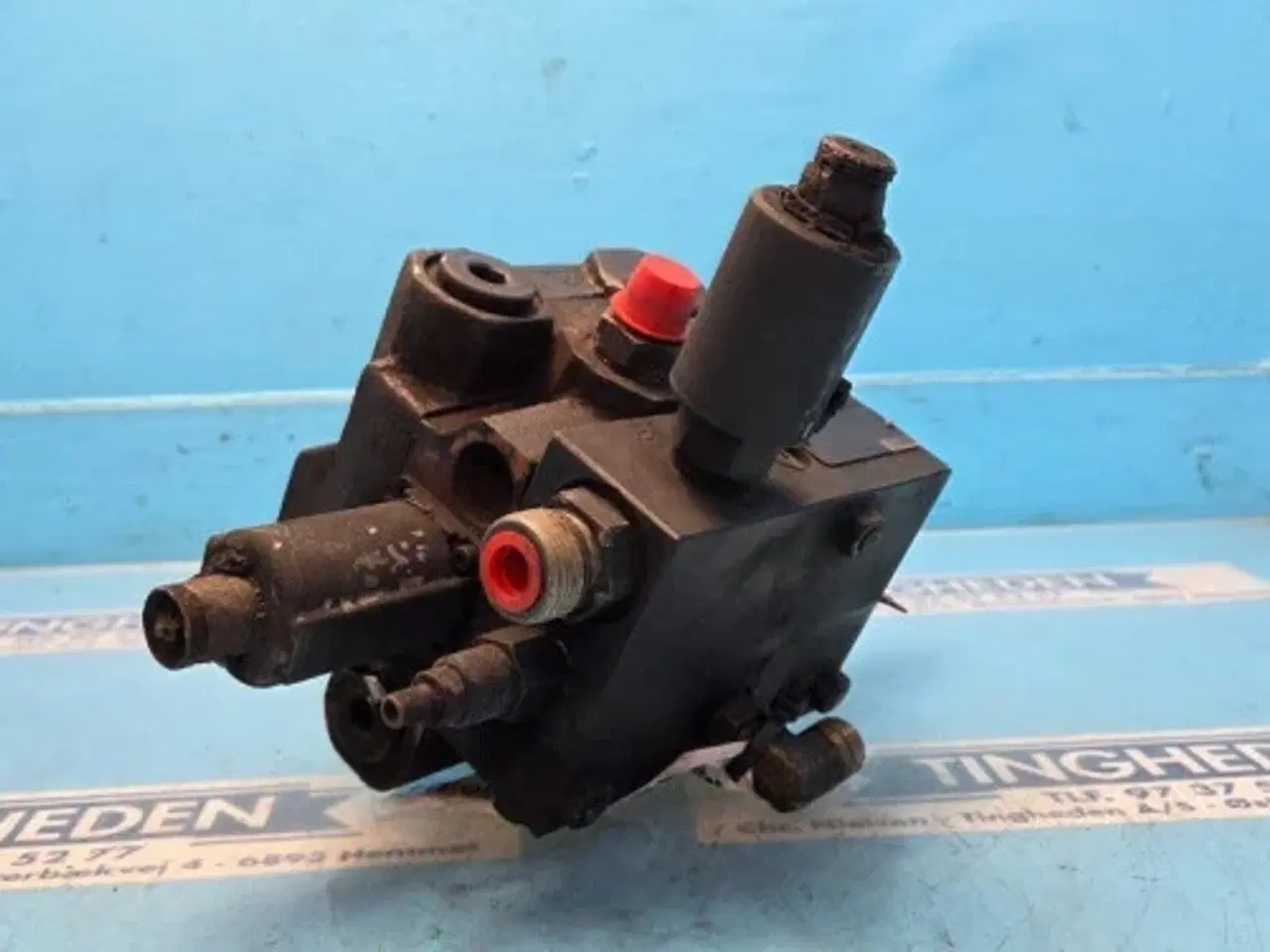 Billede 8 - Case 8010 Hydraulikventil 87313989