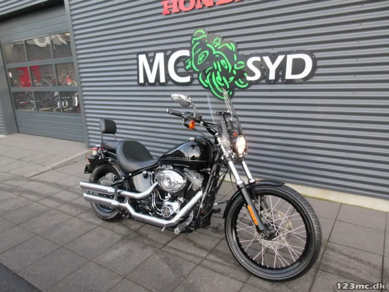 Billede 2 - Harley-Davidson FXS Blackline Mc-Syd Bytter gerne