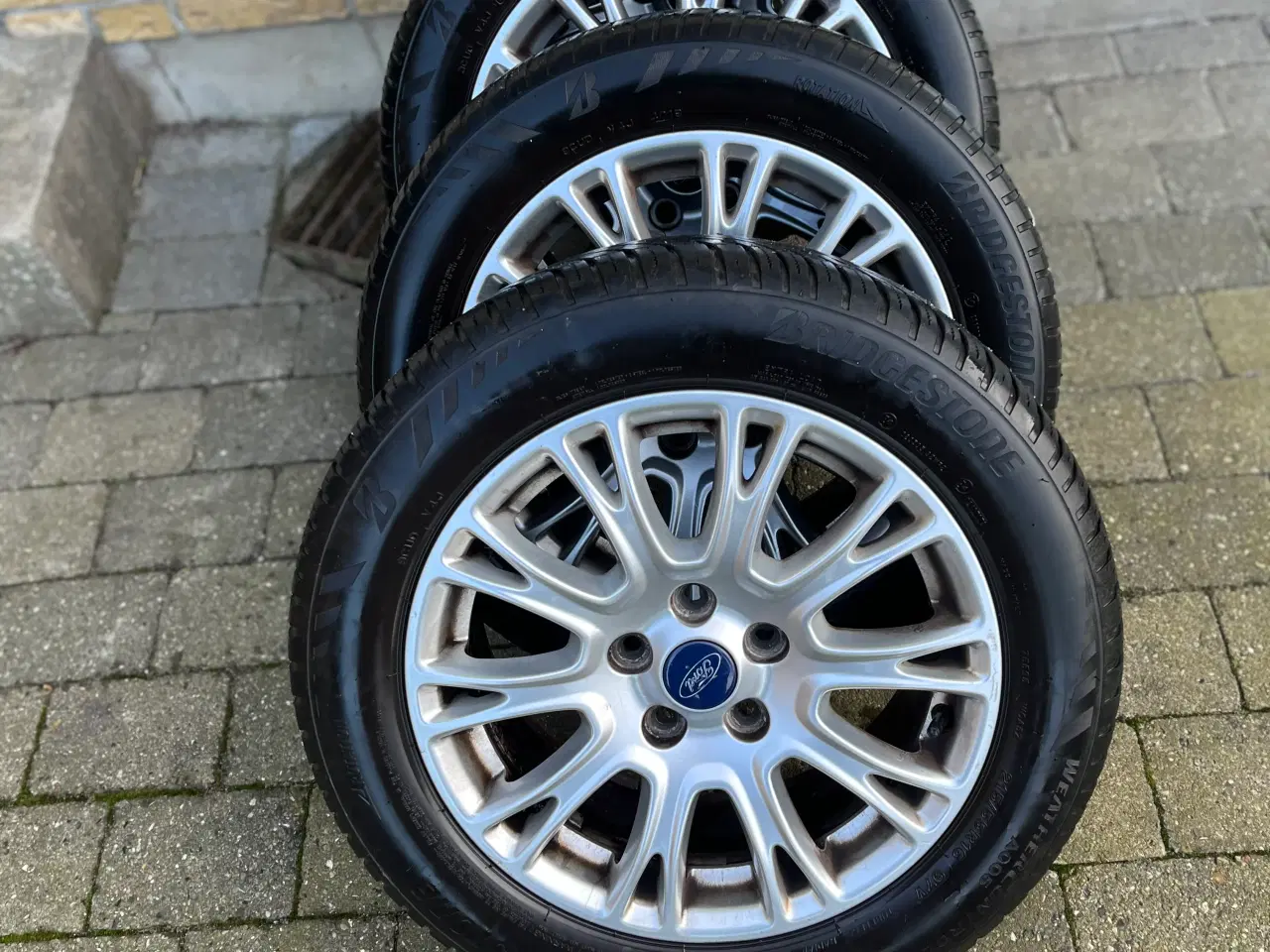 Billede 2 - Ford Origenale 16 tom Alufælge fra en Ford C MAX.